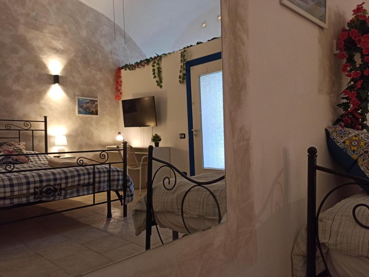 Casa Vacanze Smeralda Amalfi Coast Vietri Buitenkant foto